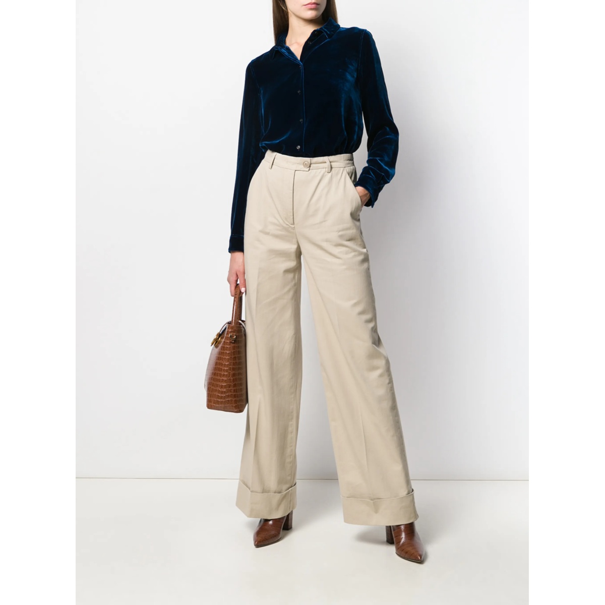 flared leg high-waisted trousers - Img 2