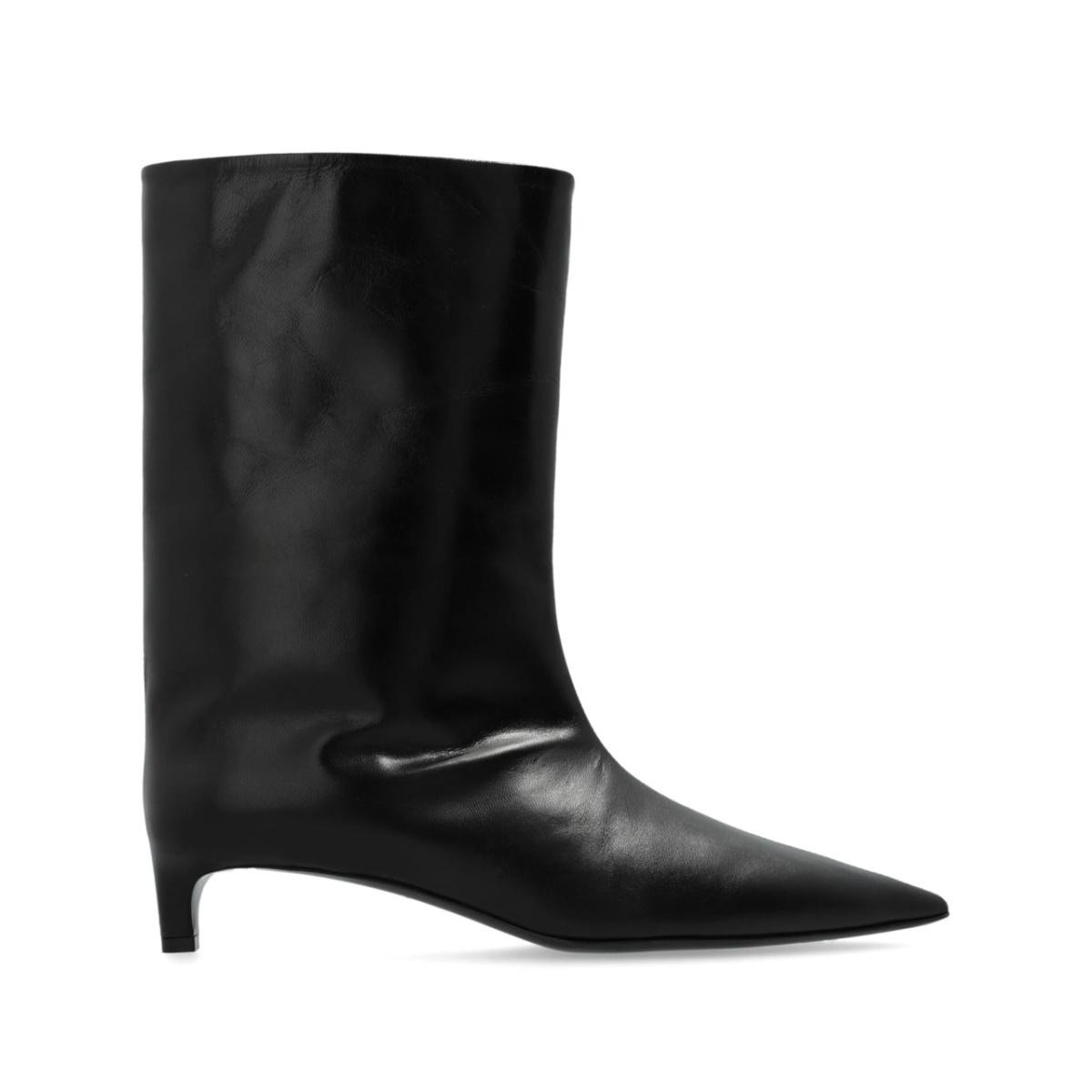 pointed-toe leather boots
