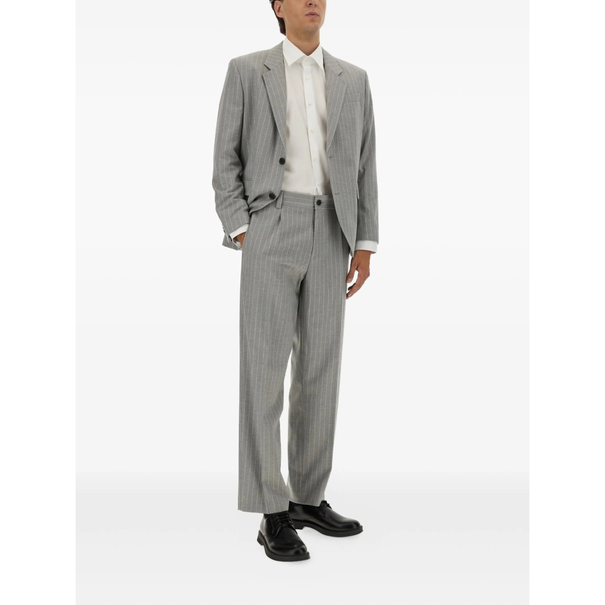 striped-pattern suit - Img 2