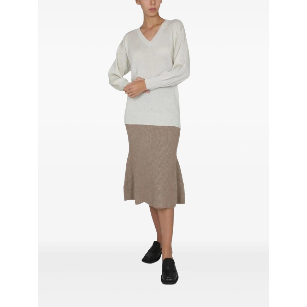 V-neck long-sleeve sweater - Img 2