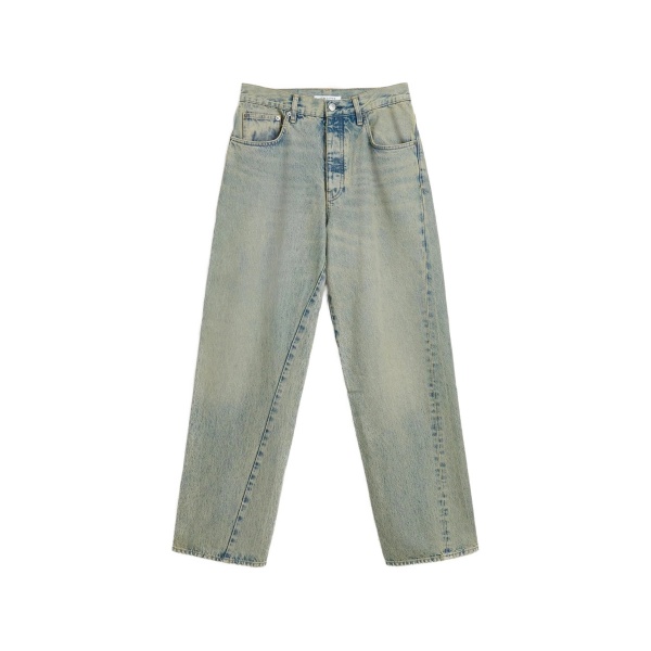 buttoned jeans