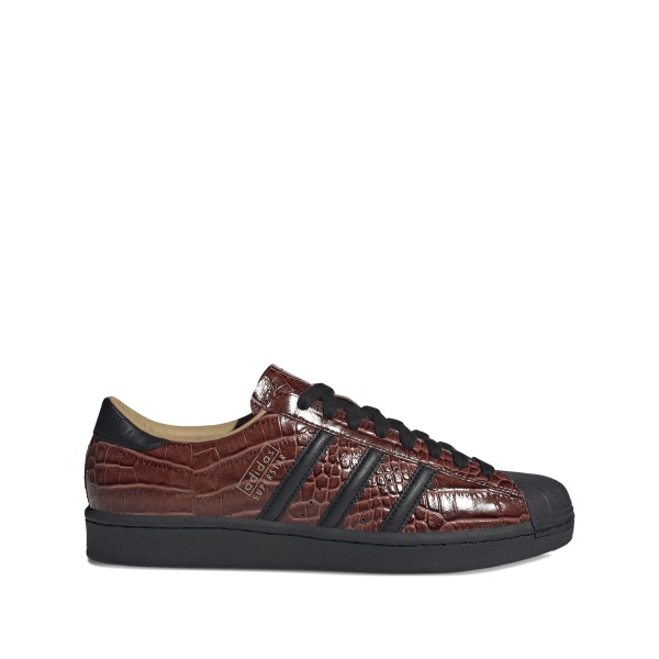 lace-up sneakers