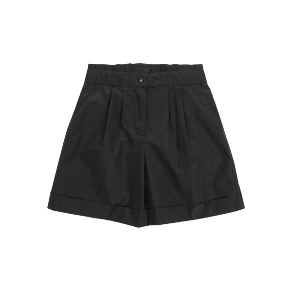 logo-patch shorts