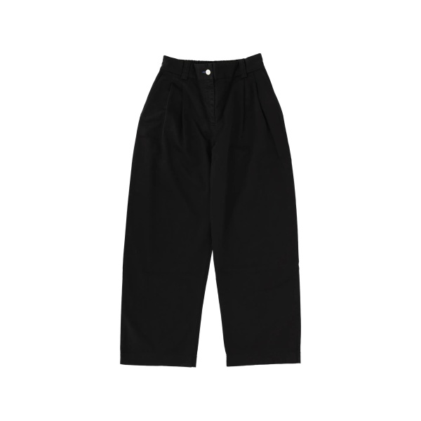 pleated trousers