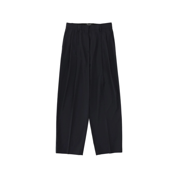 pleated trousers
