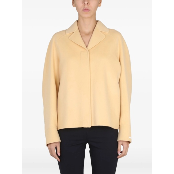 single-breasted short coat