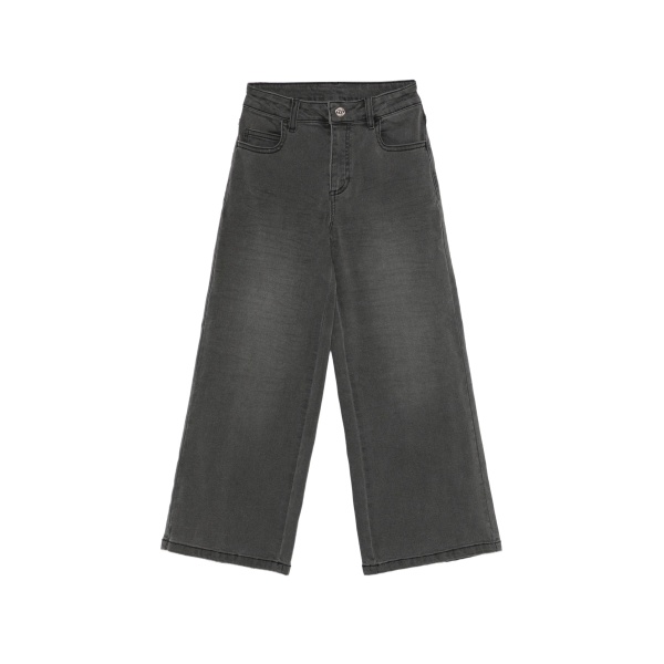 wide-leg jeans