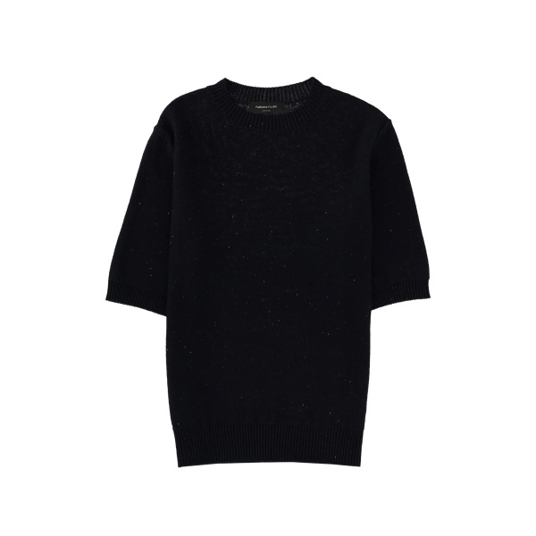 elbow-sleeve top