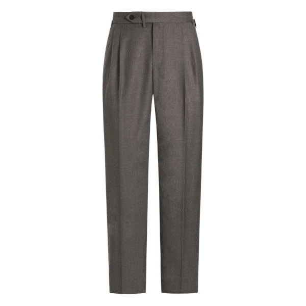 pleated trousers