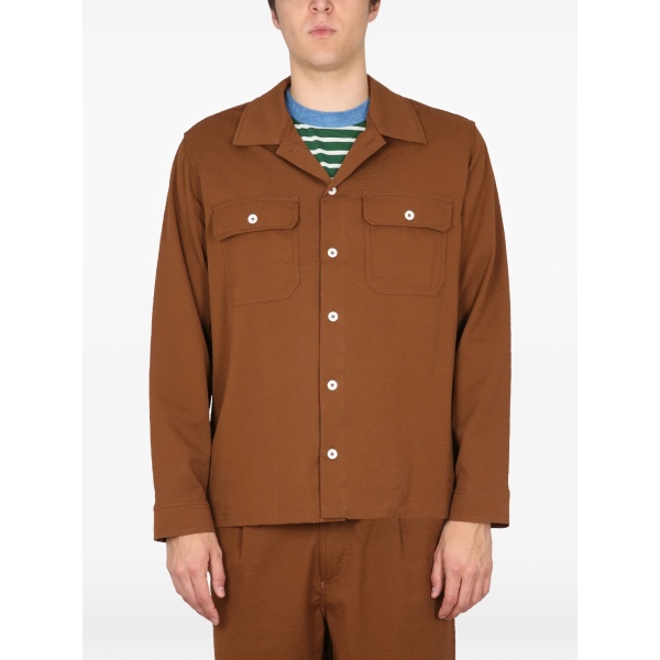 pocket buttoned shirt