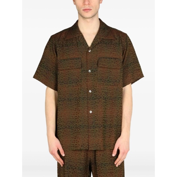 short sleeve shirt