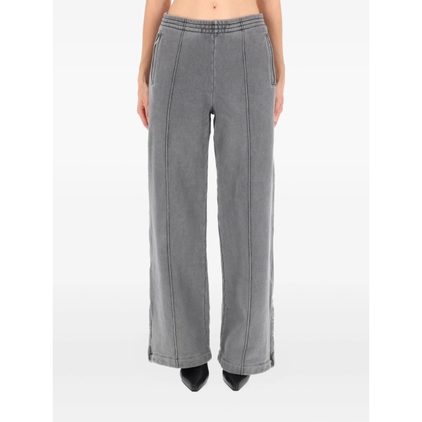 straight-leg trousers
