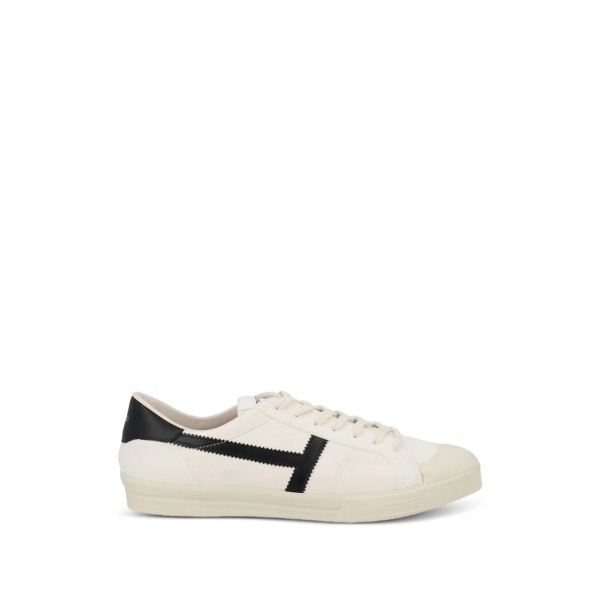 t-appliqué sneakers