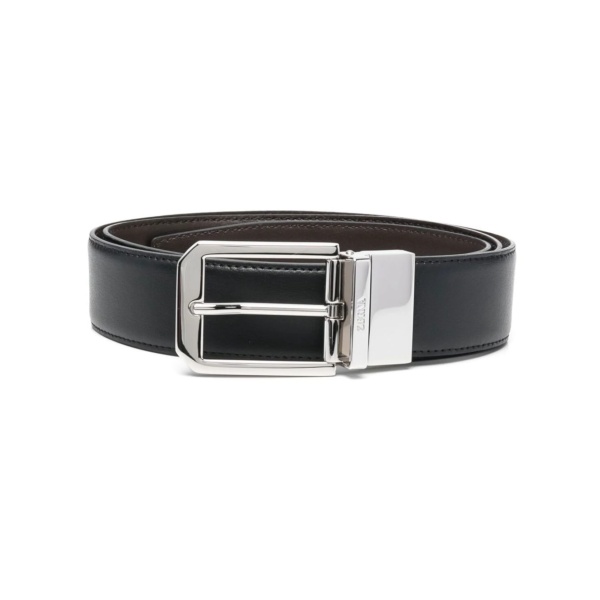 buckle-fastening leather belt