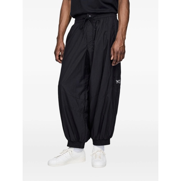 elastic-waist cuffed trousers