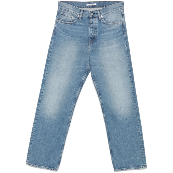 Loose jeans