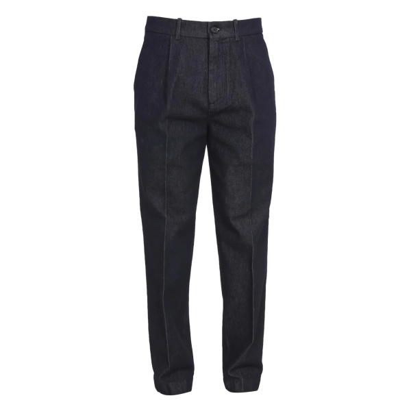 pleated trousers
