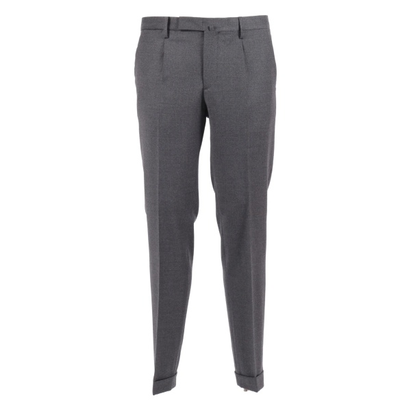 pleated trousers