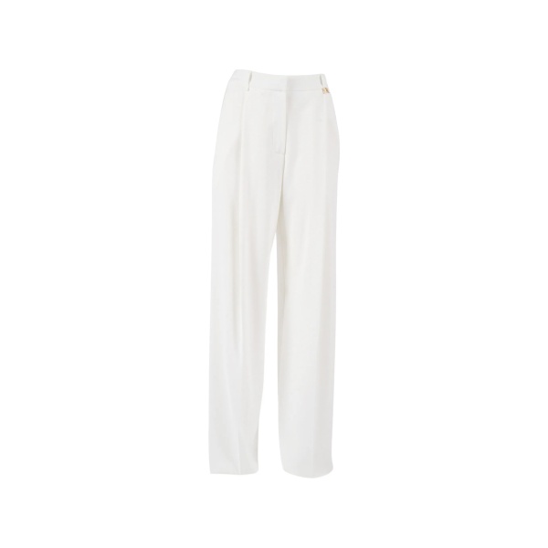 pleated trousers