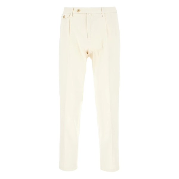 pleated trousers