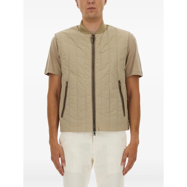 quilted zip gilet