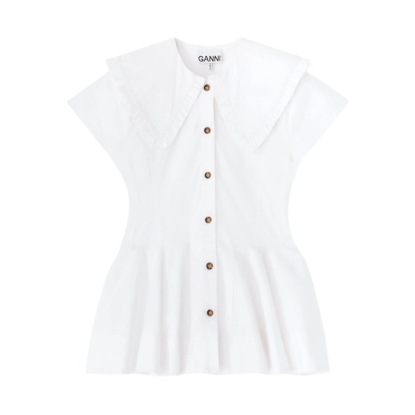 ruffled collar buttoned top