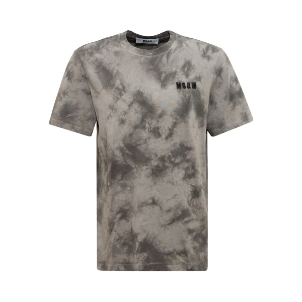 tie-dye T-shirt