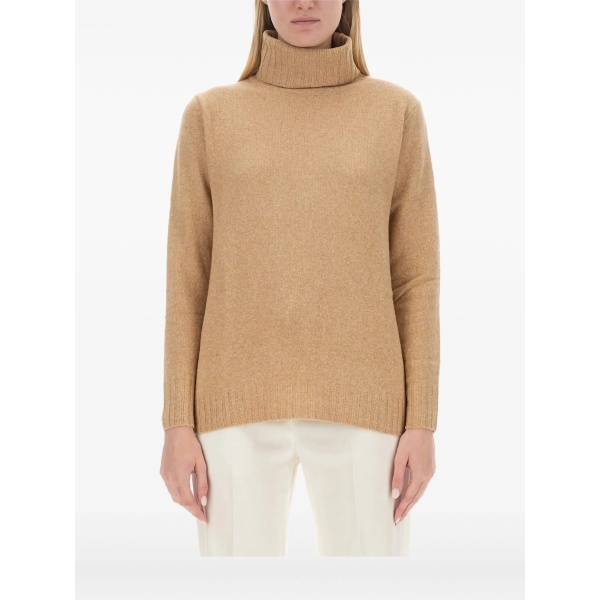 turtleneck long-sleeves sweater