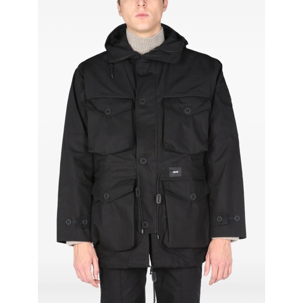 buttoned hooded shirt