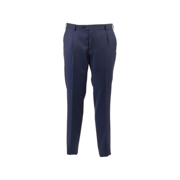 pleated trousers