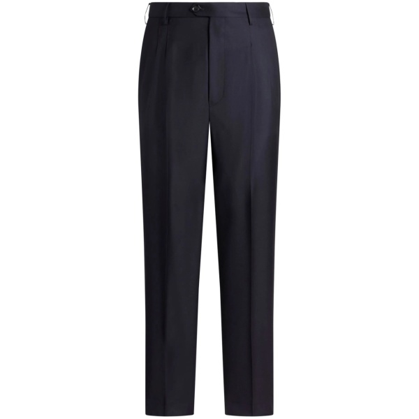 pleated trousers