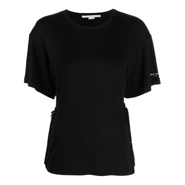 raglan-sleeved T-shirt