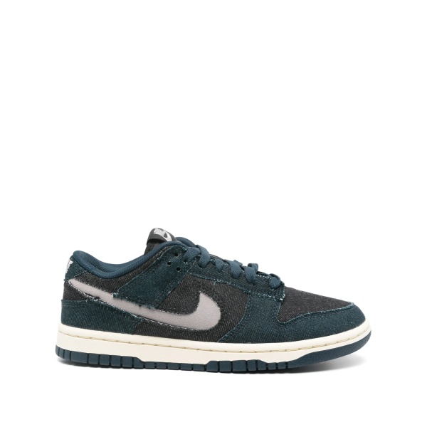 Dunk sneakers