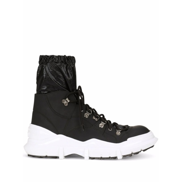 elasticated lace-up boots