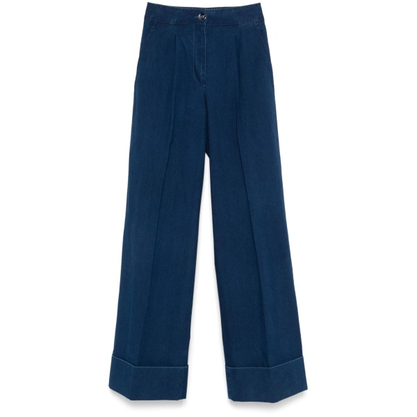 pleated trousers