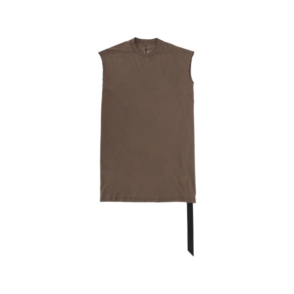 sleeveless T-shirt