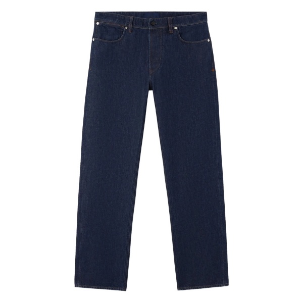 straigh-leg jeans