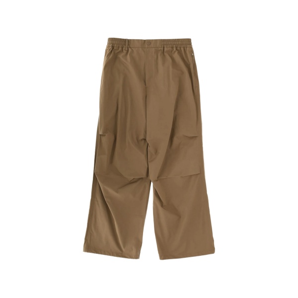 zip-pocket trousers