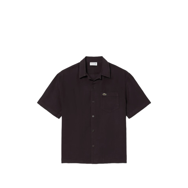 buttoned short-sleeved shirt