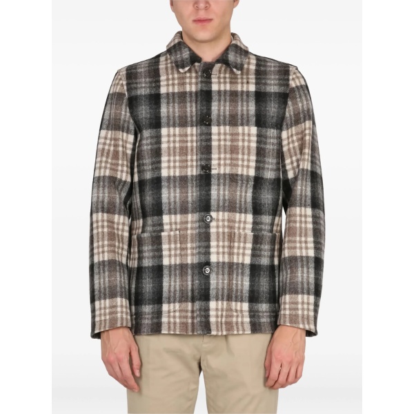 checked-pattern buttoned shirt