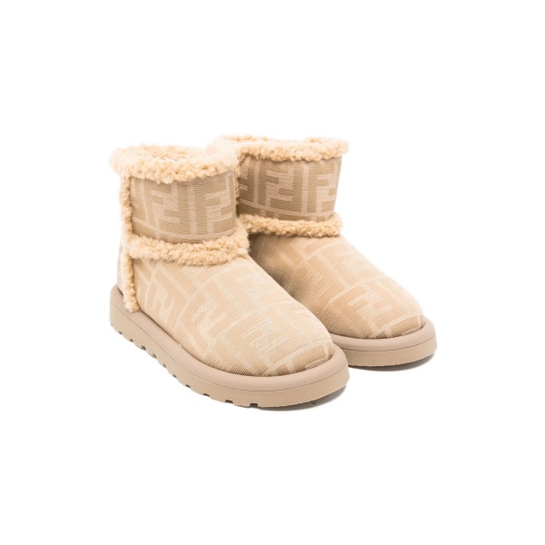 Fendi Flat shoes Beige