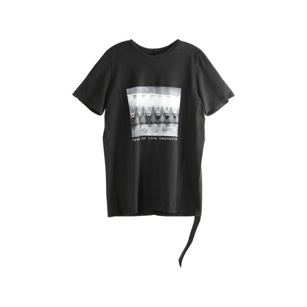 graphic T-shirt