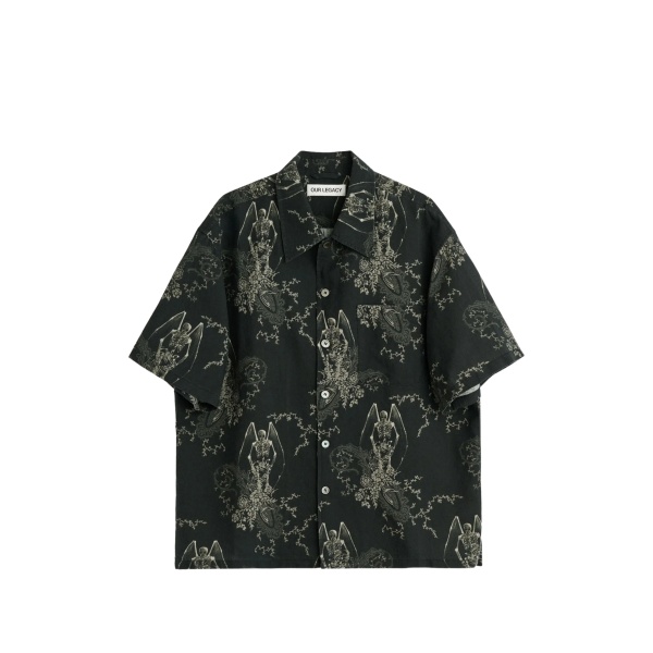 paisley-print shirt