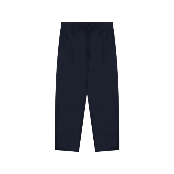 pleated trousers