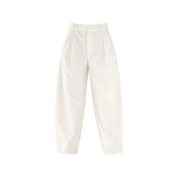 pleated trousers