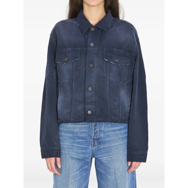 pointed-collar denim jacket