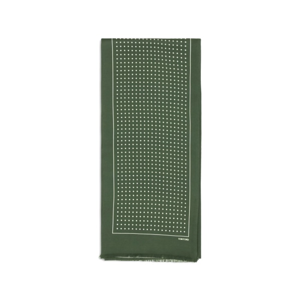 polka-dot scarf