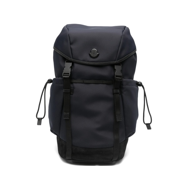 Tech buckle-fastening backpack