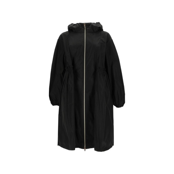 zip-fastening coat