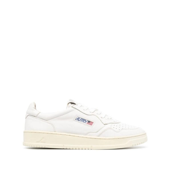 Medalist low-top sneakers